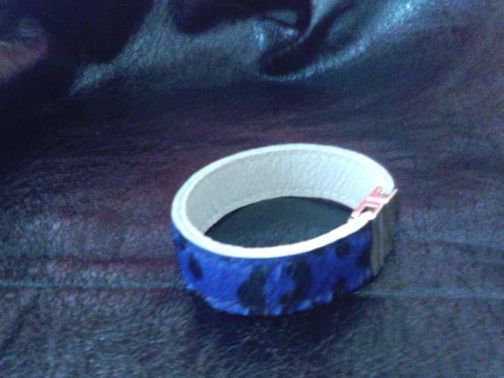 Bracelete em Couro legitimo