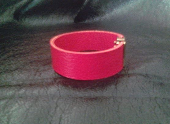 Bracelete em Couro legitimo